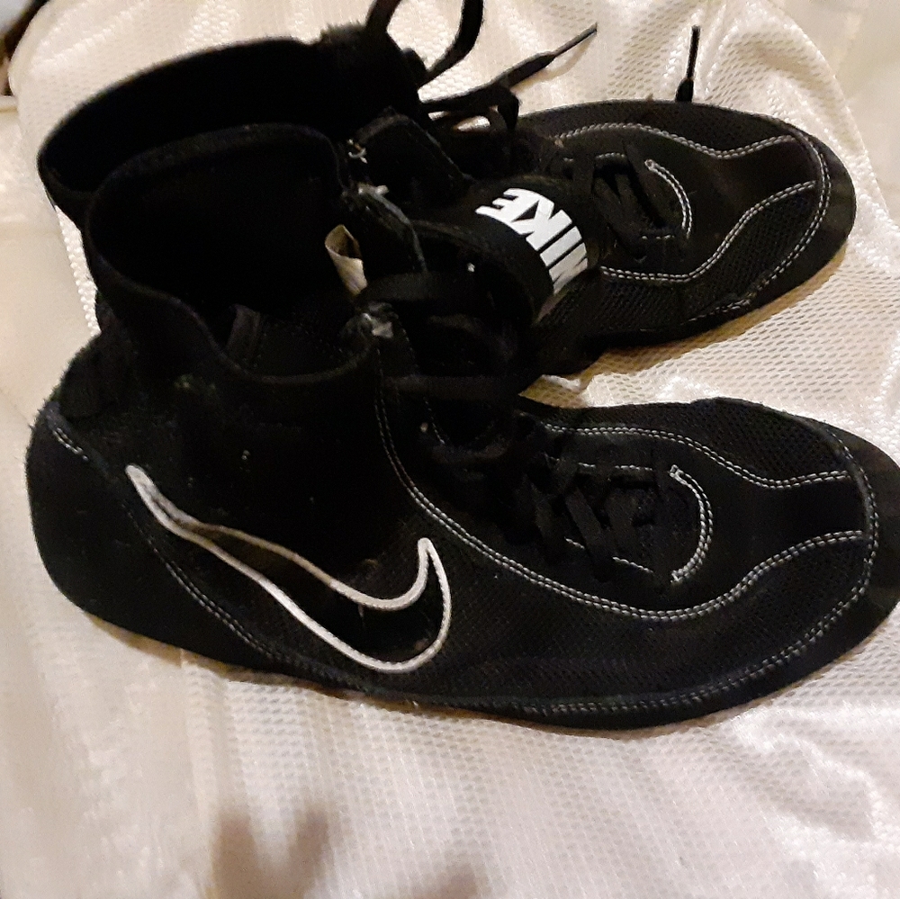 Wrestling shoes men size 10